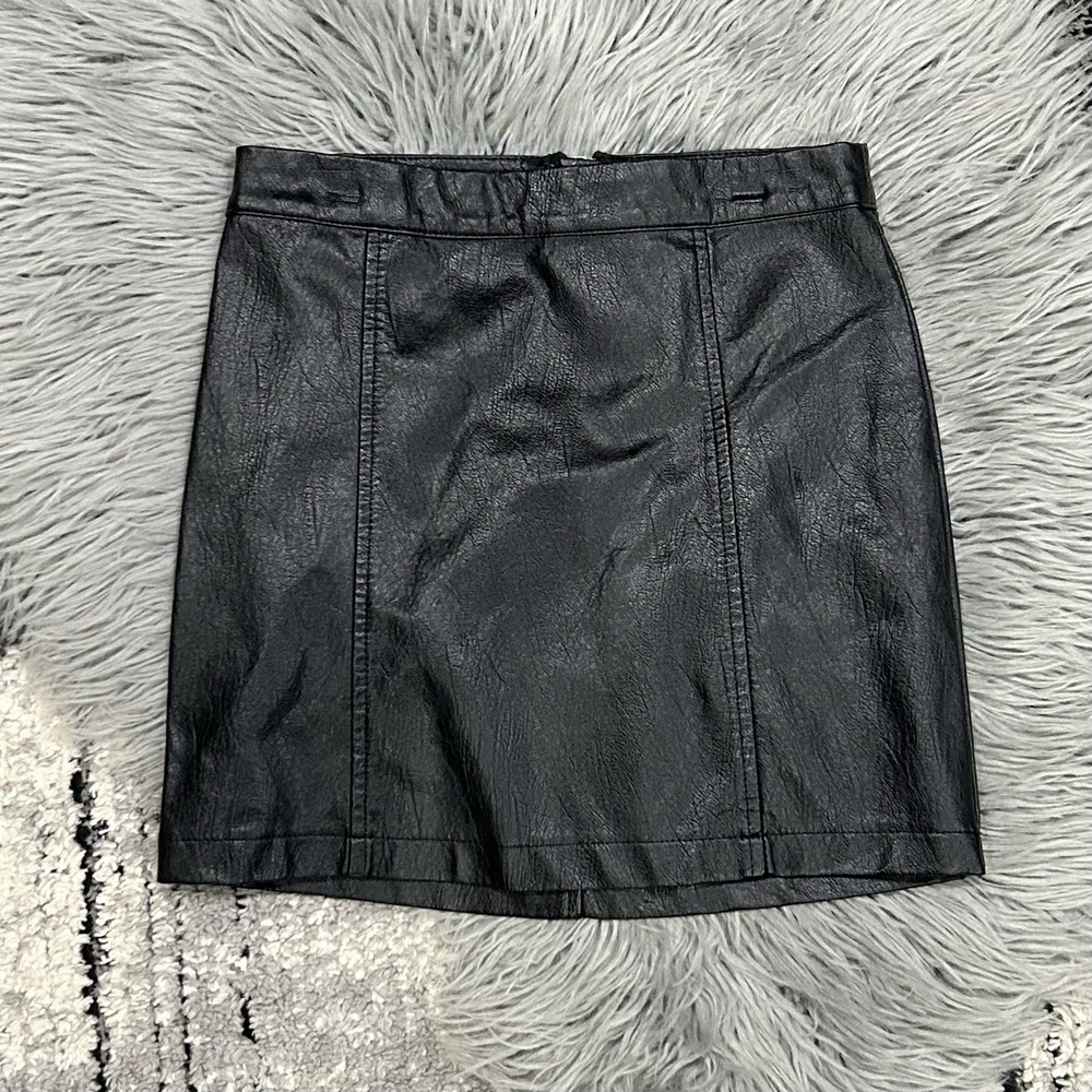 Art Class Girls Black Faux Leather Skirt Size 7/8
